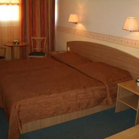 Hotel Eben บูดาเปสต์ ภายนอก รูปภาพ