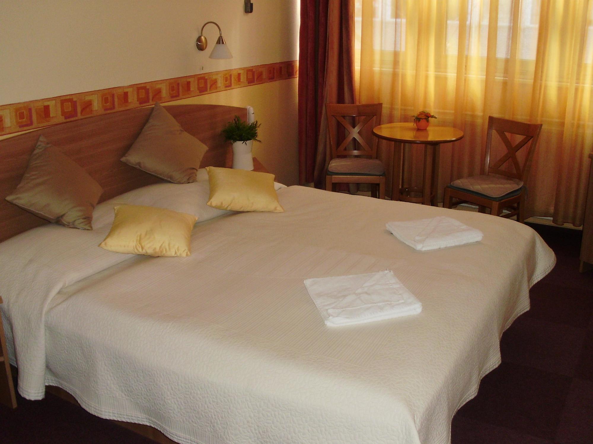 Hotel Eben บูดาเปสต์ ภายนอก รูปภาพ