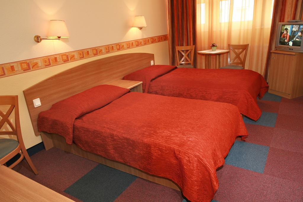Hotel Eben บูดาเปสต์ ภายนอก รูปภาพ