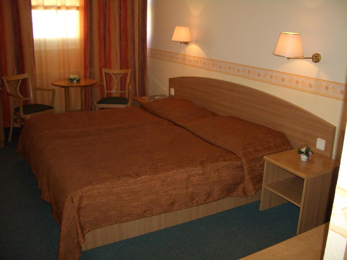 Hotel Eben บูดาเปสต์ ภายนอก รูปภาพ